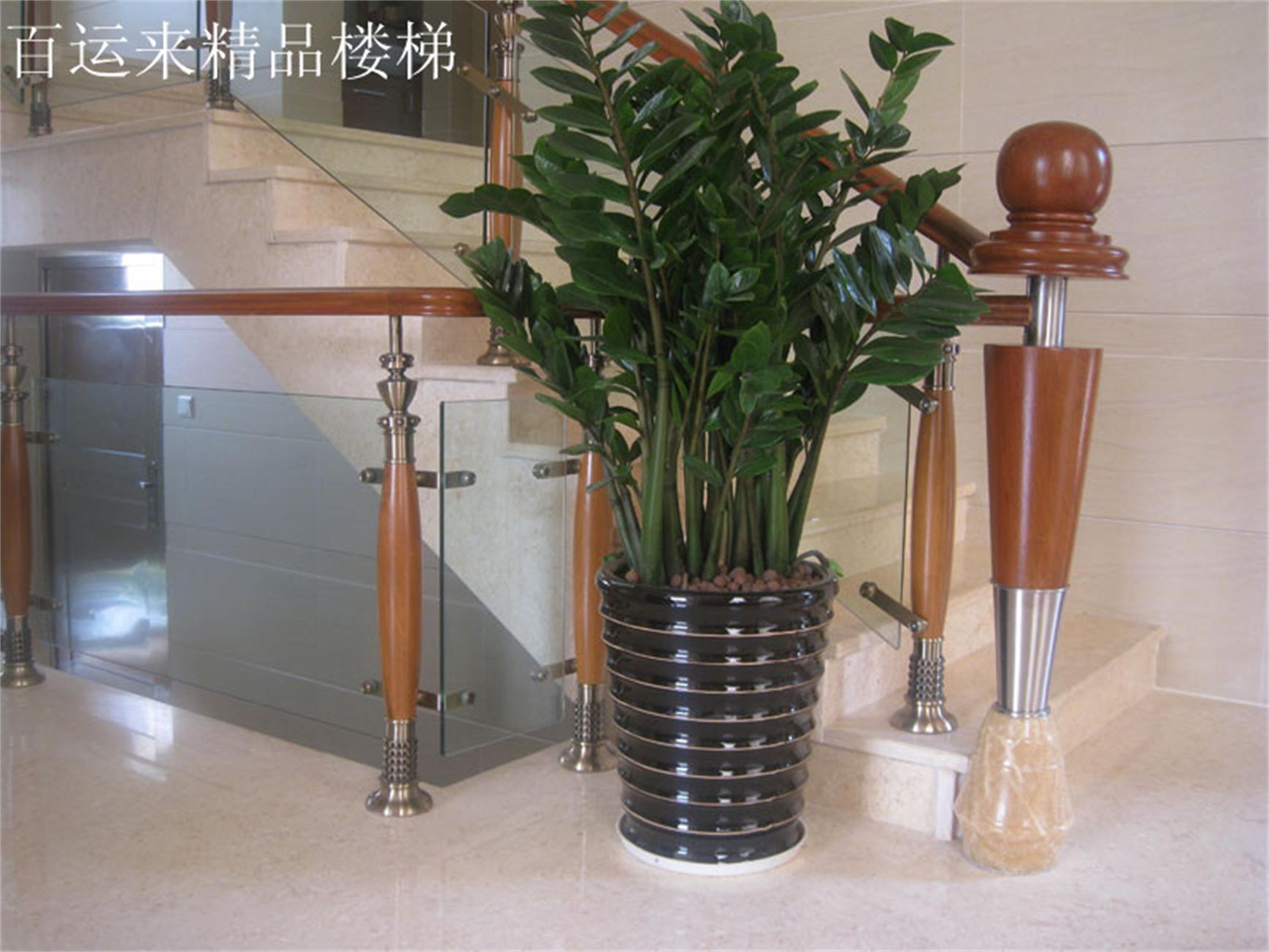 樓梯立柱