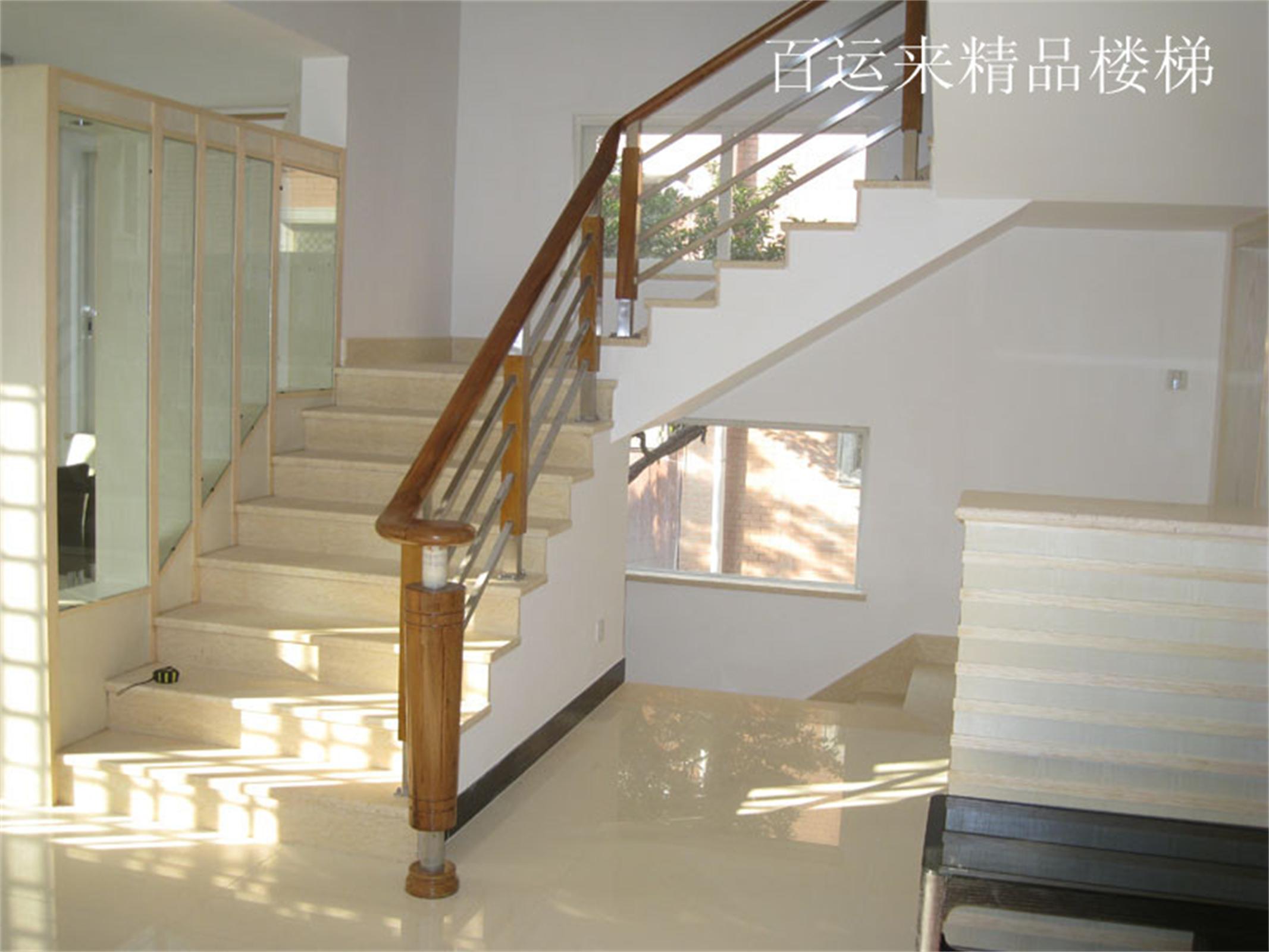 實(shí)木樓梯