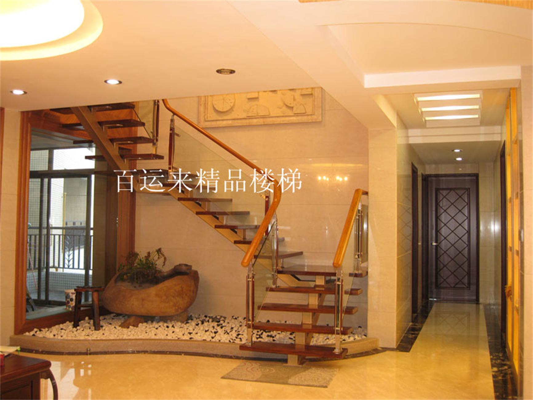 旋轉(zhuǎn)樓梯