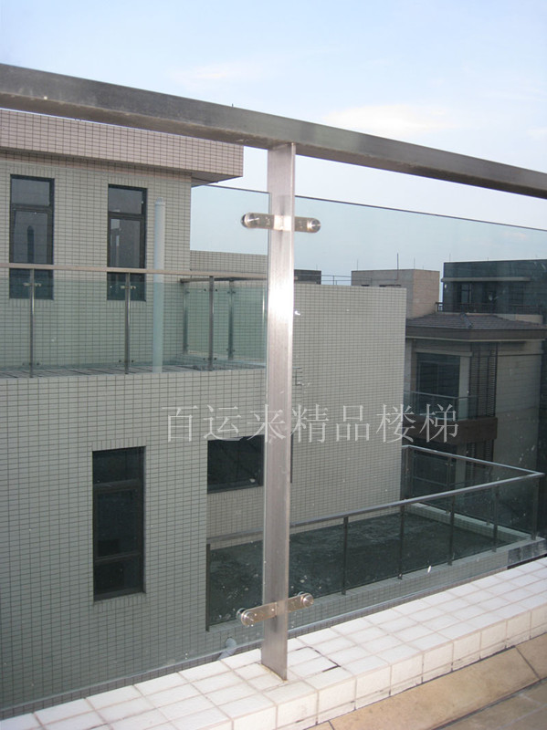 陽(yáng)臺(tái)玻璃